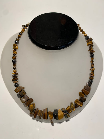 Collier créé par Zen Curiosity – Œil de tigre, perles baroques et rondes - Longueur 40 cm avec rajout de 9 cm - 3 finitions au choix