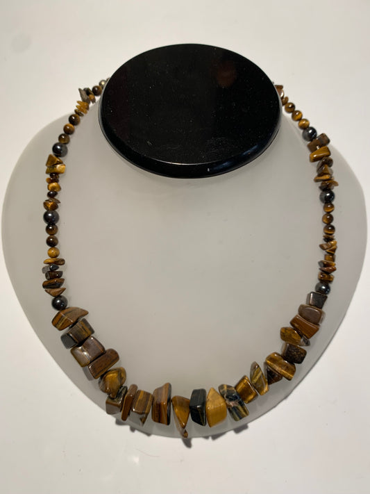 Collier créé par Zen Curiosity – Œil de tigre, perles baroques et rondes - Longueur 40 cm avec rajout de 9 cm - 3 finitions au choix