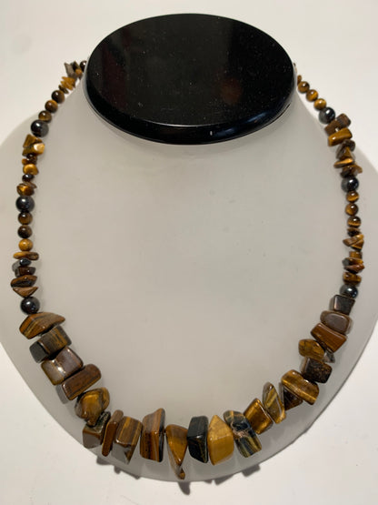 Collier créé par Zen Curiosity – Œil de tigre, perles baroques et rondes - Longueur 40 cm avec rajout de 9 cm - 3 finitions au choix