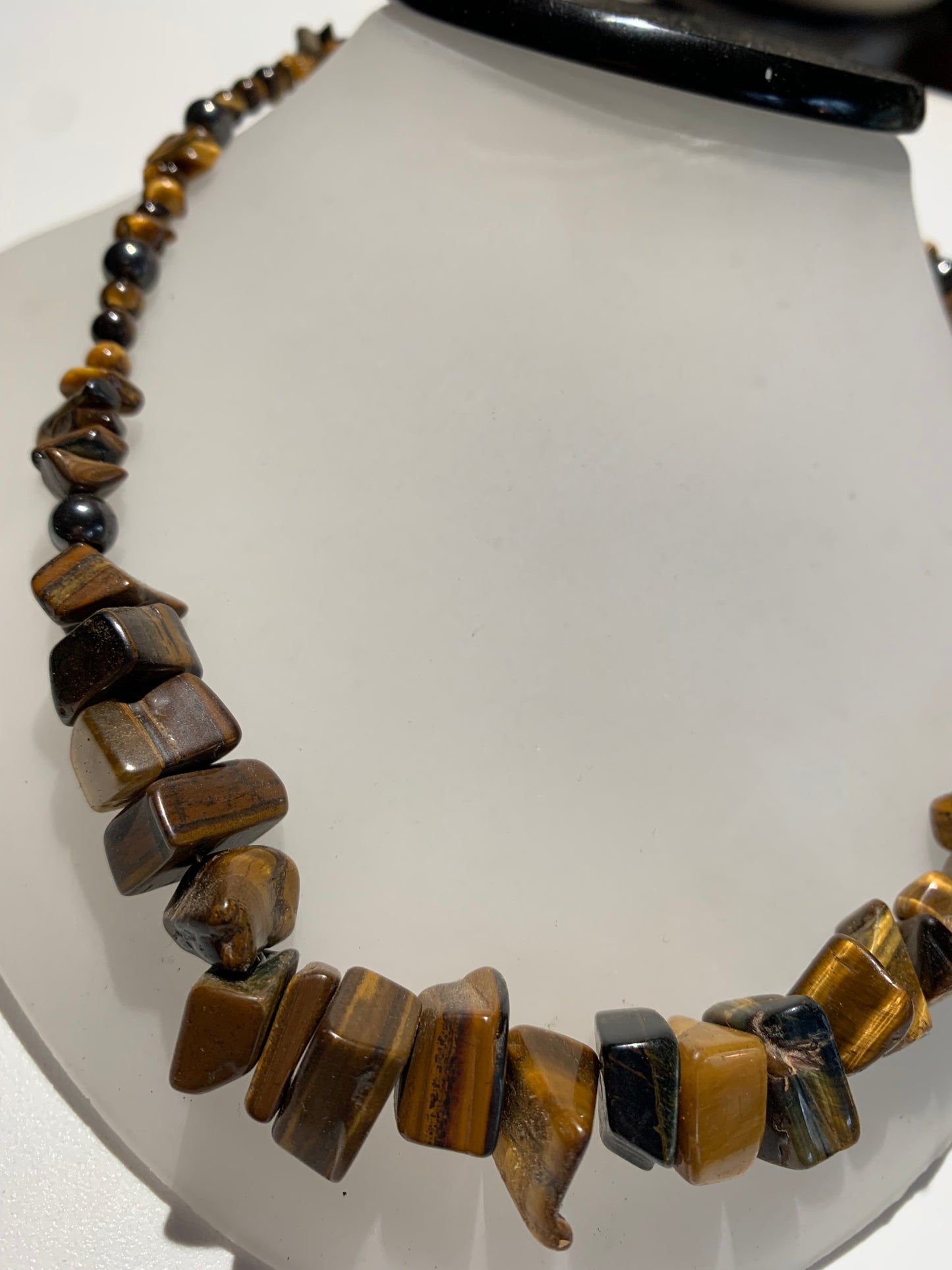 Collier créé par Zen Curiosity – Œil de tigre, perles baroques et rondes - Longueur 40 cm avec rajout de 9 cm - 3 finitions au choix