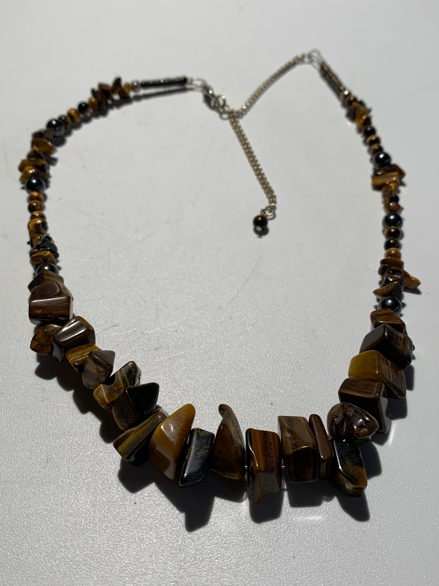 Collier créé par Zen Curiosity – Œil de tigre, perles baroques et rondes - Longueur 40 cm avec rajout de 9 cm - 3 finitions au choix