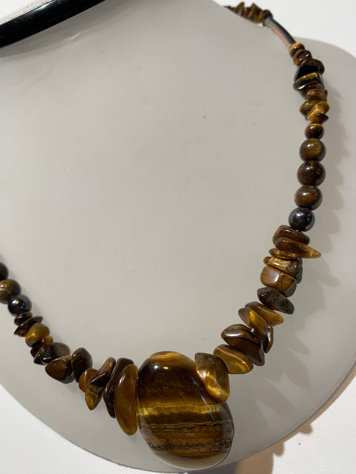 Collier créé par Zen Curiosity – Œil de tigre, perles baroques et rondes - Longueur 42 cm - 3 finitions au choix