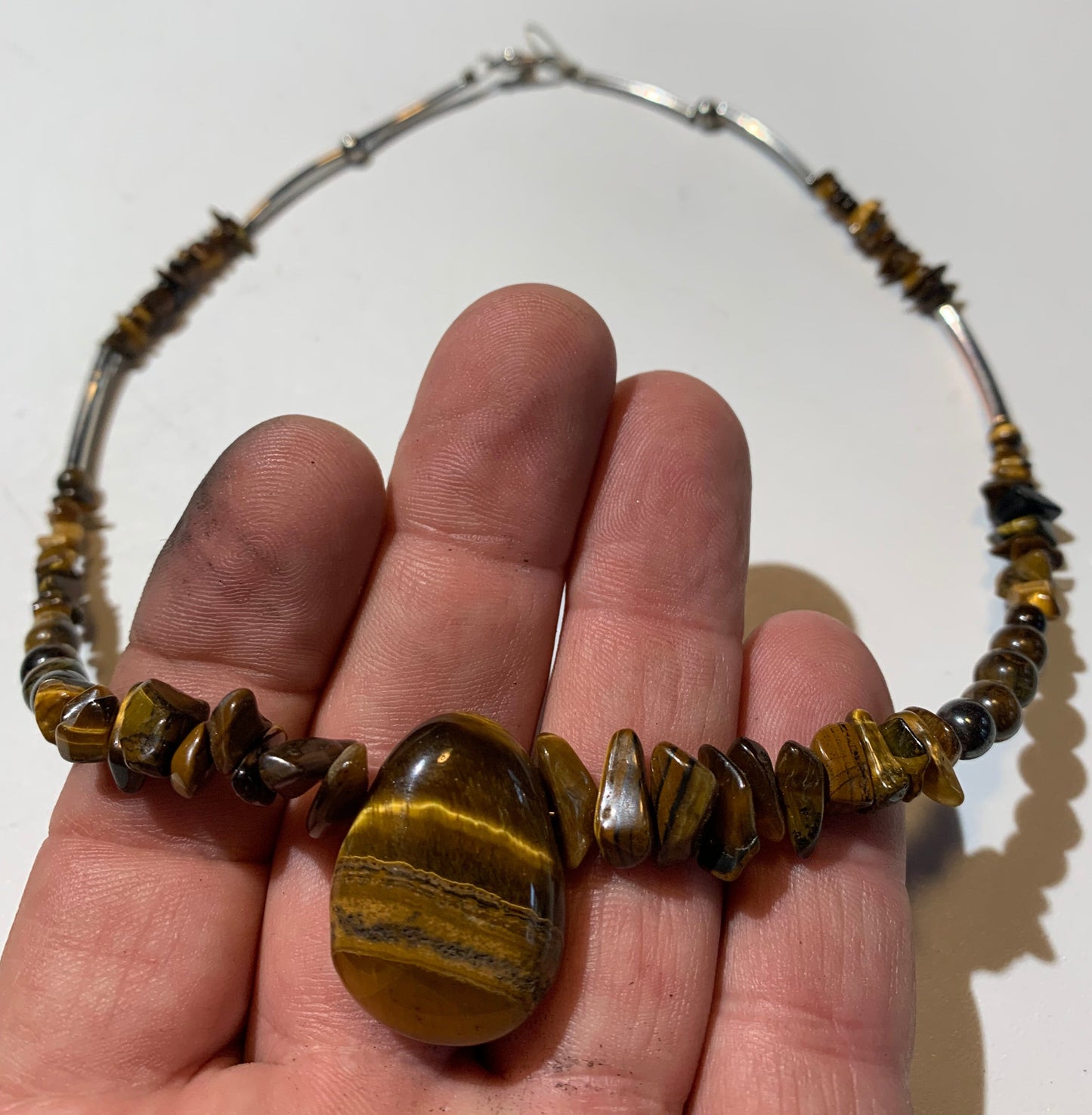 Collier créé par Zen Curiosity – Œil de tigre, perles baroques et rondes - Longueur 42 cm - 3 finitions au choix