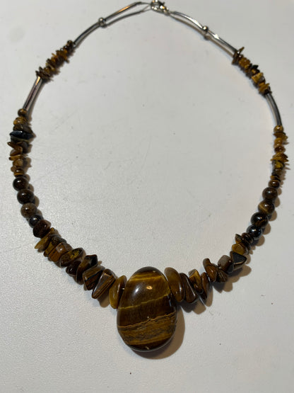 Collier créé par Zen Curiosity – Œil de tigre, perles baroques et rondes - Longueur 42 cm - 3 finitions au choix