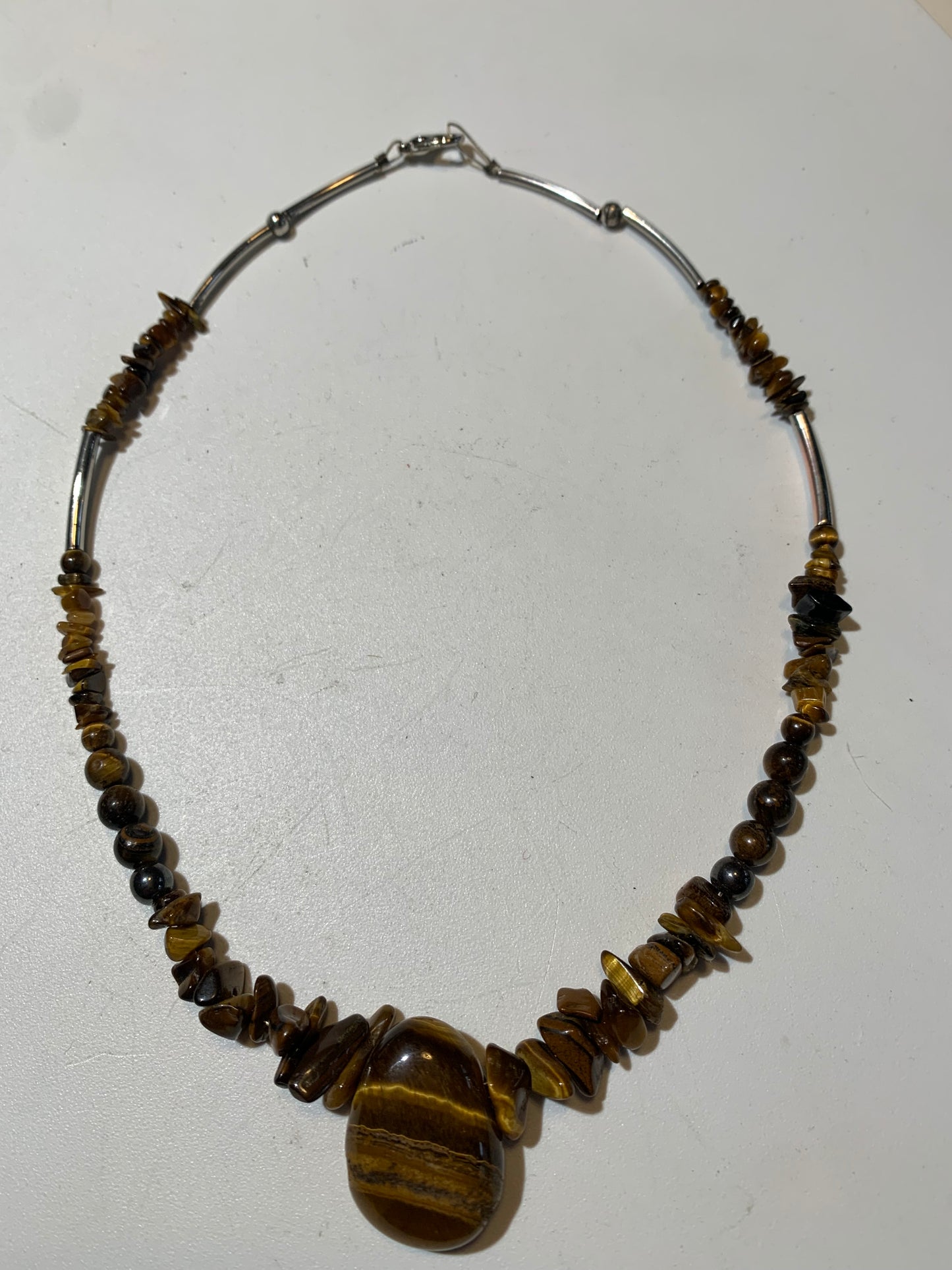 Collier créé par Zen Curiosity – Œil de tigre, perles baroques et rondes - Longueur 42 cm - 3 finitions au choix