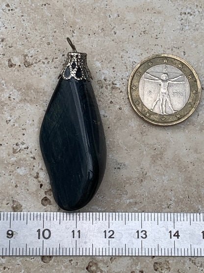 Oeil de faucon, monté par G & Z, de 55mm de ht x20 x12. Vendu avec un cordon réglable de couleur noire !