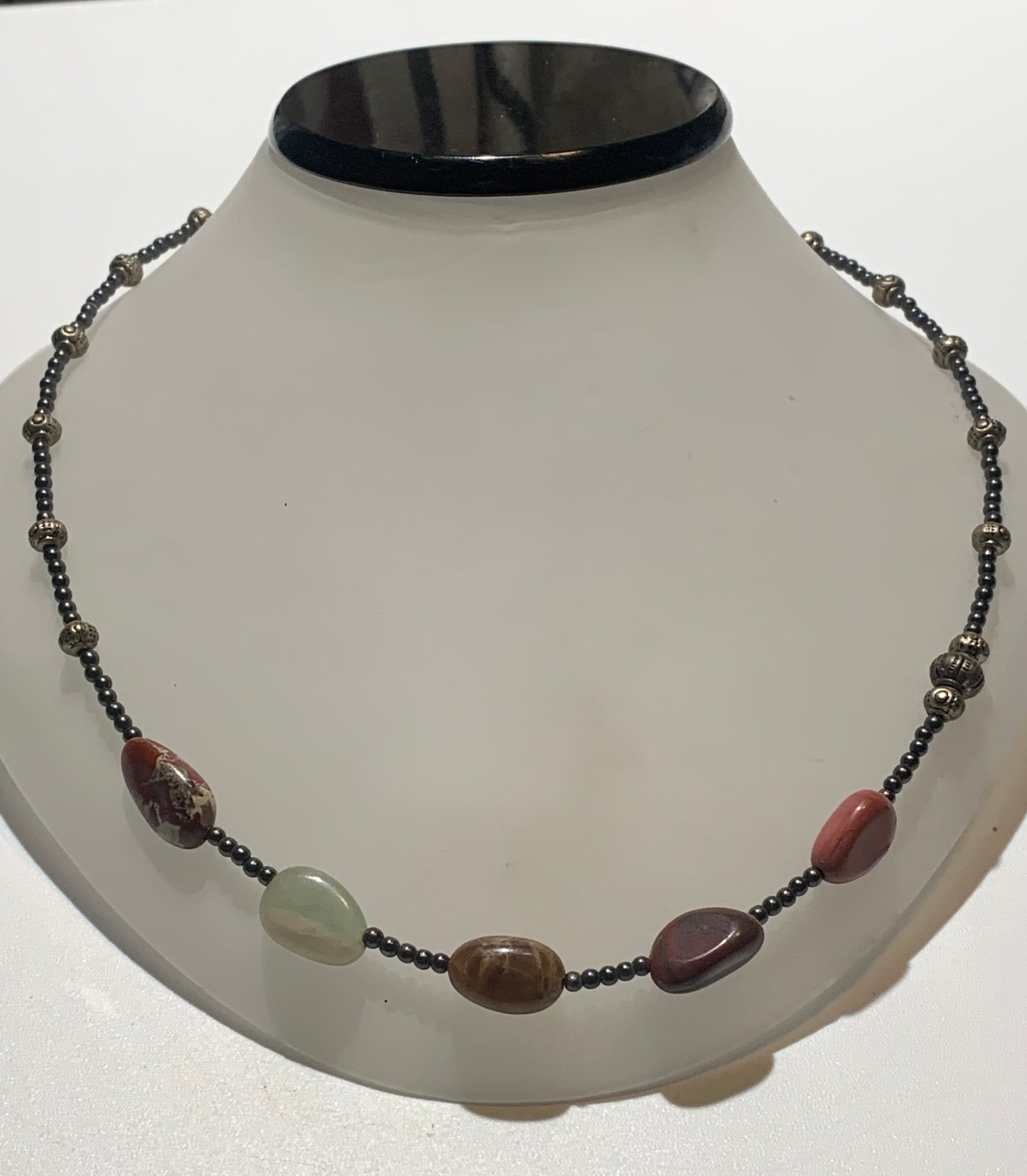 Collier créé par Zen Curiosity – Agate et hématite, perles gros grains et rondes - Longueur 44 cm - 3 finitions au choix