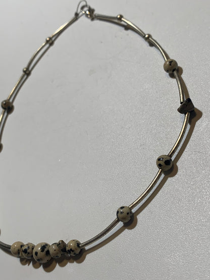Collier créé par Zen Curiosity – Jaspe Dalmatien, perles rondes de 6 et 8 mm - Longueur 44 cm