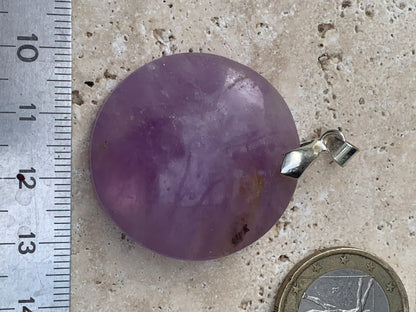 Améthyste, pendentif de 45mm de ht x 32 de largeur x 9 d'épaisseur. Vendu avec cordon réglable de couleur noire offert ! (Copie)