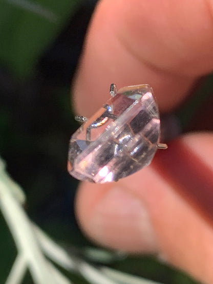 Ametrine, pierre taillée de 13mm x10 x7 - 7 carats. Magnifiques reflets bi-couleurs, parfait en bijouterie, collection ,exposition...