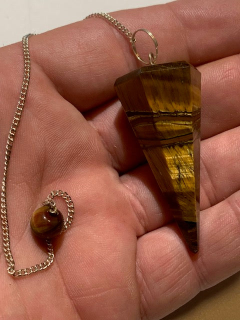 Pendule en œil de tigre, forme conique facettée. Pour la radiesthésie, adapté aux professionnels comme aux débutants, parfait !