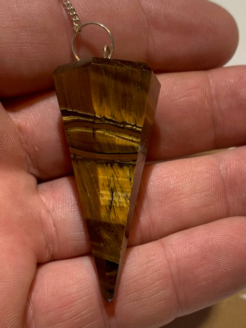 Pendule en œil de tigre, forme conique facettée. Pour la radiesthésie, adapté aux professionnels comme aux débutants, parfait !