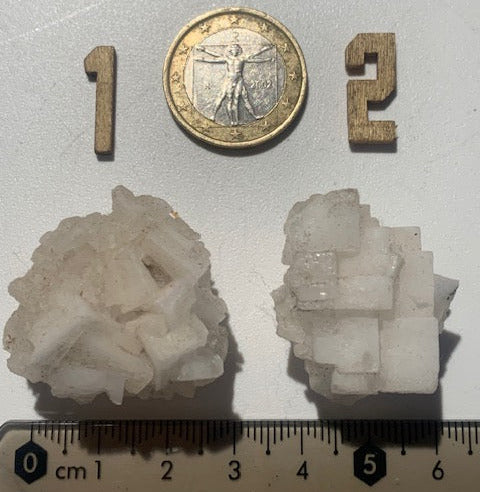 Halite, minéral naturel composé de chlorure de sodium (NaCl), plus connu sous le nom de sel gemme - 2 pièces au choix !