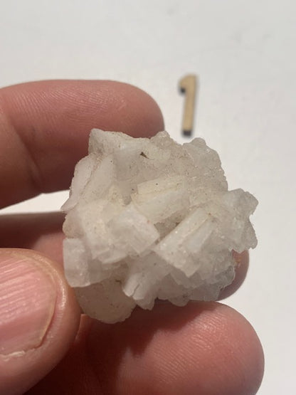 Halite, minéral naturel composé de chlorure de sodium (NaCl), plus connu sous le nom de sel gemme - 2 pièces au choix !