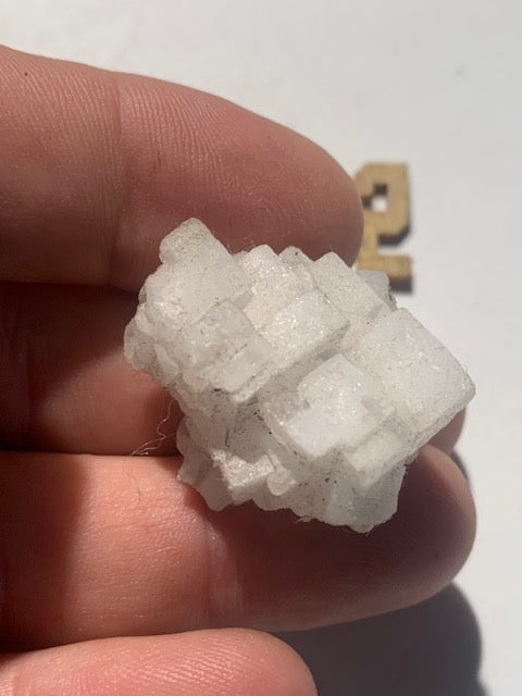 Halite, minéral naturel composé de chlorure de sodium (NaCl), plus connu sous le nom de sel gemme - 2 pièces au choix !