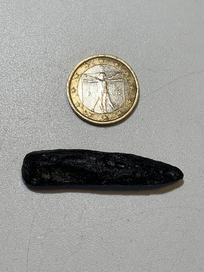Tectite du Vietnam - 48 mm x 12 x 9 - 6,8 gr. - Famille des Météorites