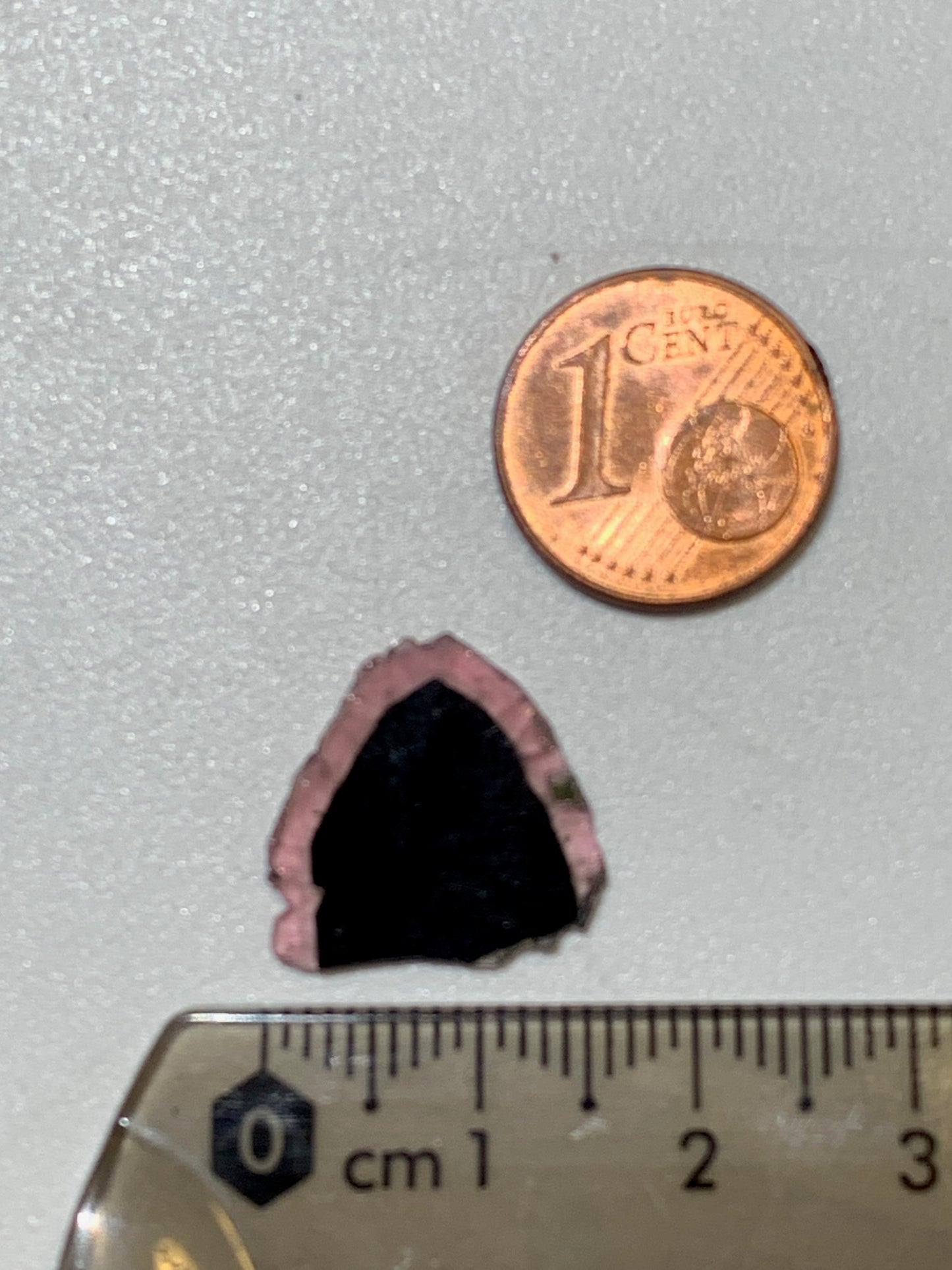 Tourmaline melon d'eau/ pastèque, 15mm x 15 x 1 - 4,5 carats. Parfait en bijouterie, collection, exposition...