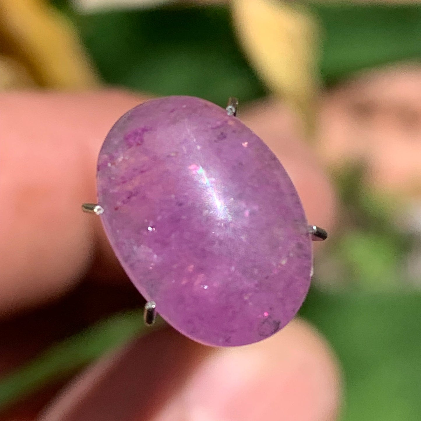 Améthyste, cabochon de 10mm x 5 x 4 - 1,5 carats Parfait en bijouterie, collection ,exposition...