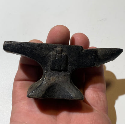 Enclume ancienne de bijoutier, faite en fonte – 10 cm × 4 x 3,5 cm – 323 grammes