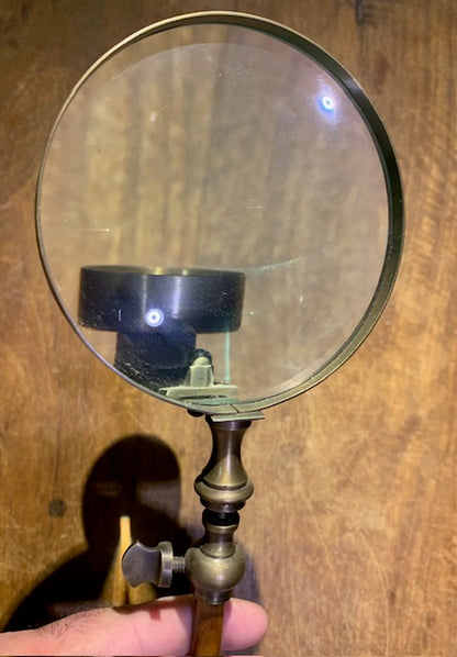 Bougeoir/ loupe réglable de 39 à 55 cm de haut - Fait en métal - 39x 10 cm - 732 gr.