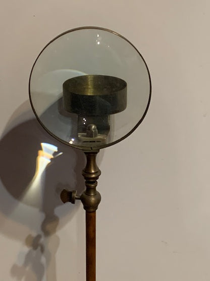 Bougeoir/ loupe réglable de 39 à 55 cm de haut - Fait en métal - 39x 10 cm - 732 gr.