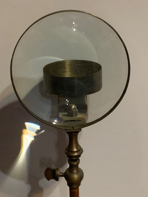 Bougeoir/ loupe réglable de 39 à 55 cm de haut - Fait en métal - 39x 10 cm - 732 gr.