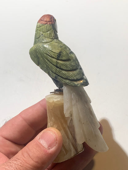 Statuette de Perroquet 'Amazone' Fait Main – Pièce Artisanale aux Très Belles Finitions, Objet Décoratif Unique et Élégant - 12 x 6 x 4 cm - 170,8 g