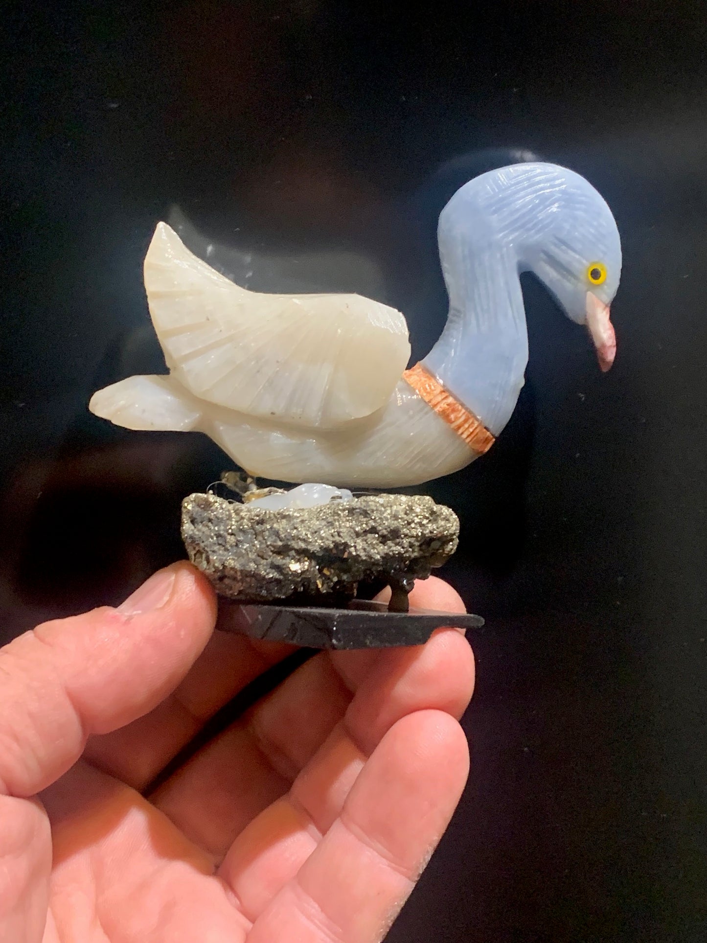 Statuette de Cygne Fait Main – Pièce Artisanale aux Très Belles Finitions, Objet Décoratif Unique et Élégant - 10 x 8 x 5 cm - 250 g