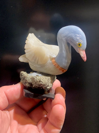 Statuette de Cygne Fait Main – Pièce Artisanale aux Très Belles Finitions, Objet Décoratif Unique et Élégant - 10 x 8 x 5 cm - 250 g