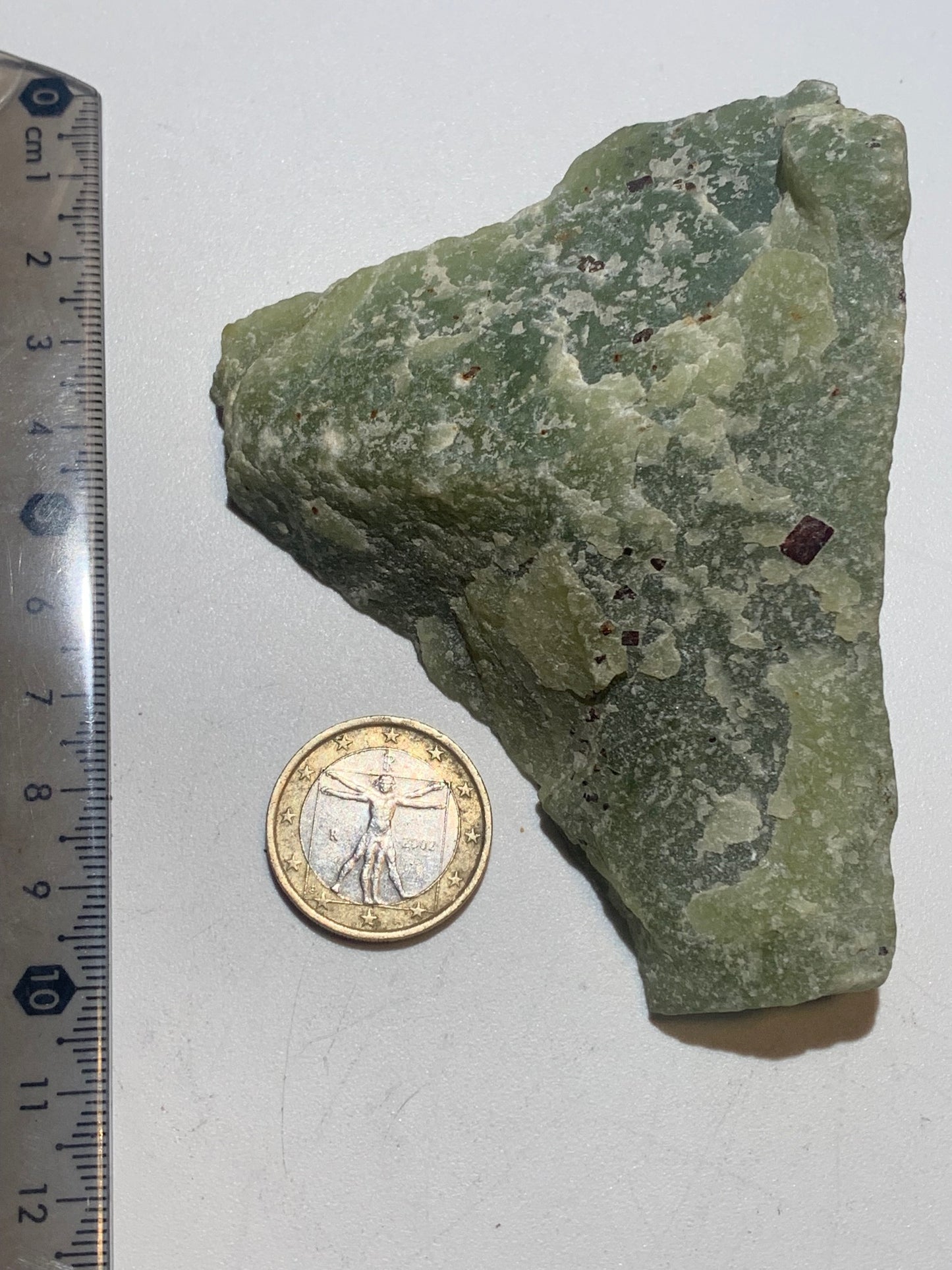 Jadéite - Spécimen brut sciée - 9 x 7 x 4 cm - 185,7 gr.