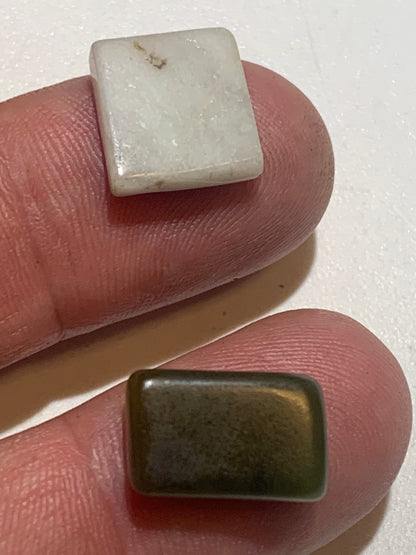 Jadéite en cabochon – Lot de 2 échantillons – env. 1 × 1,5 × 3 mm