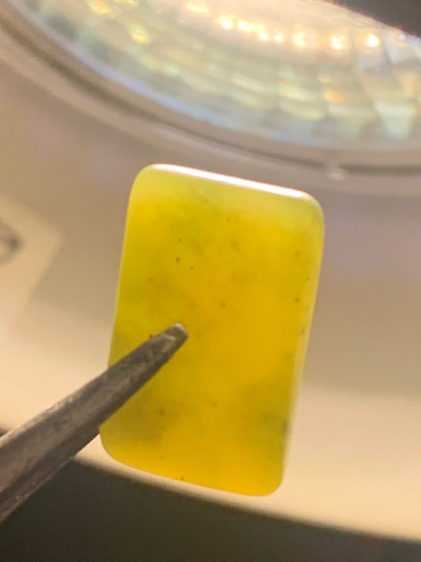 Jadéite en cabochon – Lot de 2 échantillons – env. 1 × 1,5 × 3 mm
