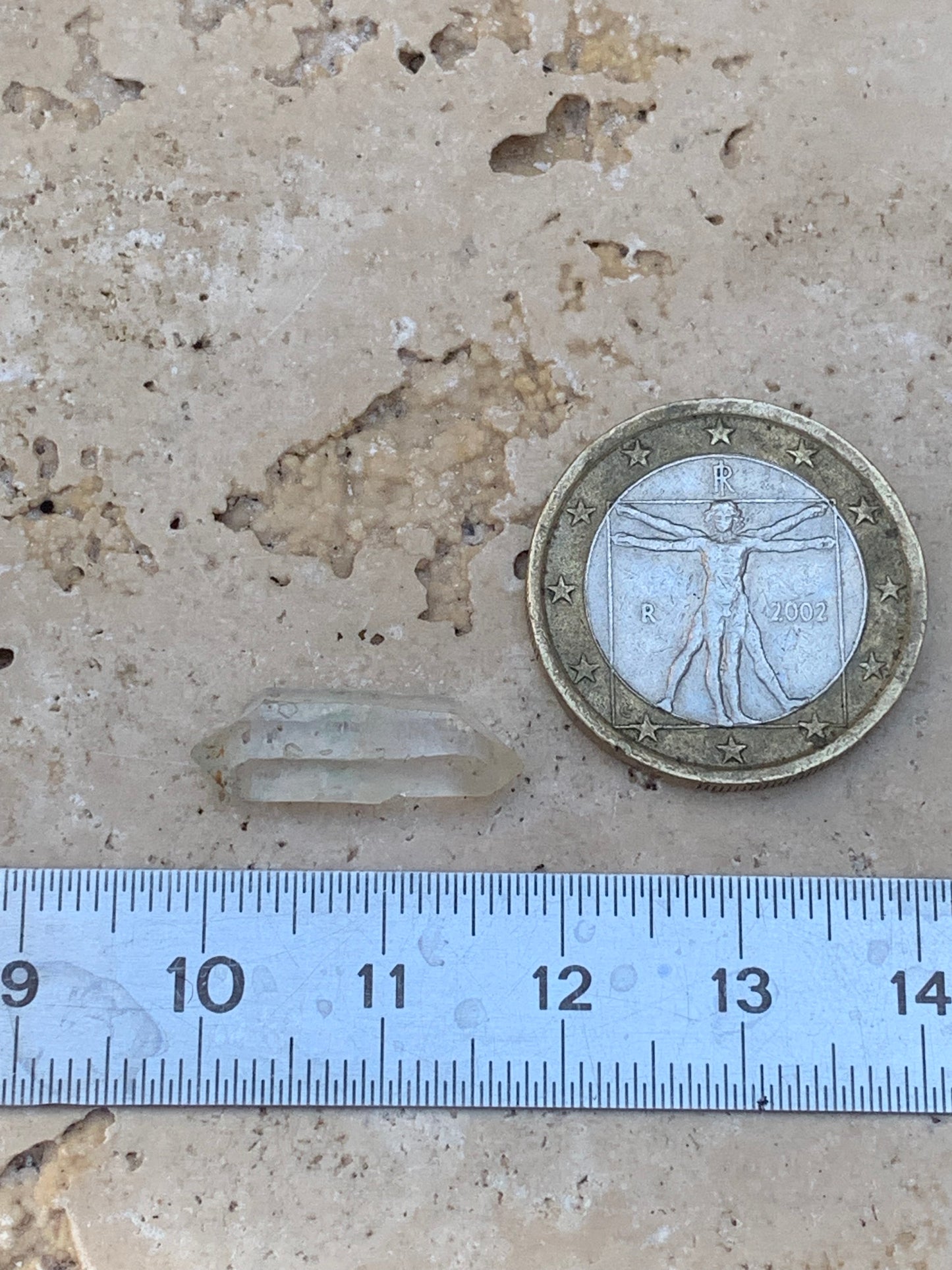 Cristal de roche bi-déterminé, pierre naturelle de 19mm x7 x5 - 4,5 carats. Parfait en bijouterie, collection ,exposition...