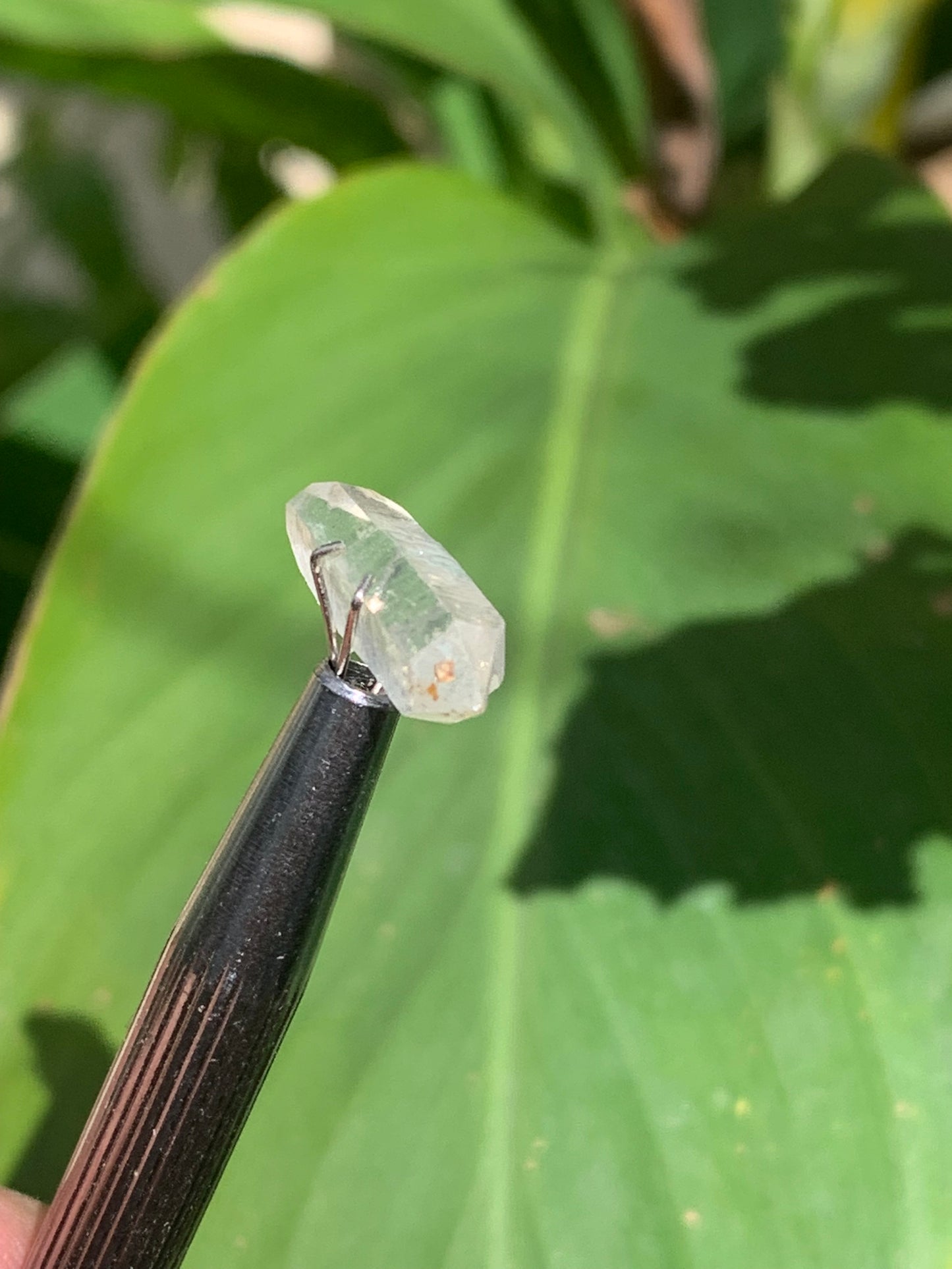 Cristal de roche bi-déterminé, pierre naturelle de 19mm x7 x5 - 4,5 carats. Parfait en bijouterie, collection ,exposition...