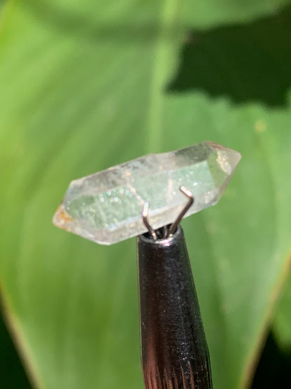 Cristal de roche bi-déterminé, pierre naturelle de 19mm x7 x5 - 4,5 carats. Parfait en bijouterie, collection ,exposition...
