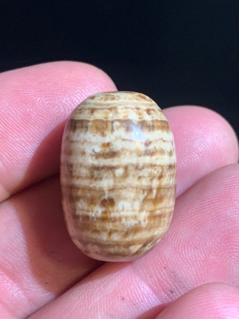 Aragonite, coeur de cristal roulée - 25 x 18 mm de diamètre - 13,1 gr.