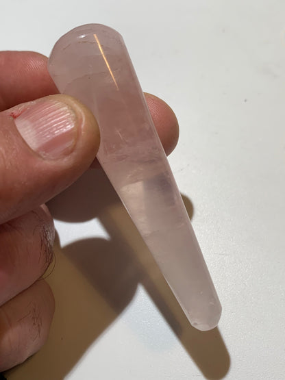 Bâton de massage en quartz rose - 8 cm - 33 gr.