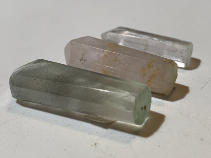 Fluorite multicolore - Lot de 3 petites pointes/ lasers 35 à 30 mm - Parfait pour la bijouterie ou collection