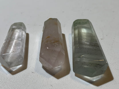 Fluorite multicolore - Lot de 3 petites pointes/ lasers 35 à 30 mm - Parfait pour la bijouterie ou collection