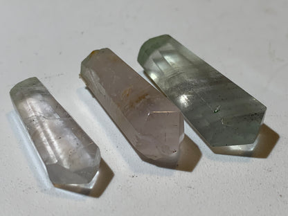 Fluorite multicolore - Lot de 3 petites pointes/ lasers 35 à 30 mm - Parfait pour la bijouterie ou collection