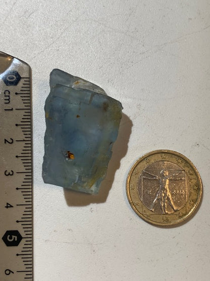 Fluorite bleue de France - 32 mm x 20 x 19 / 21,1 grammes