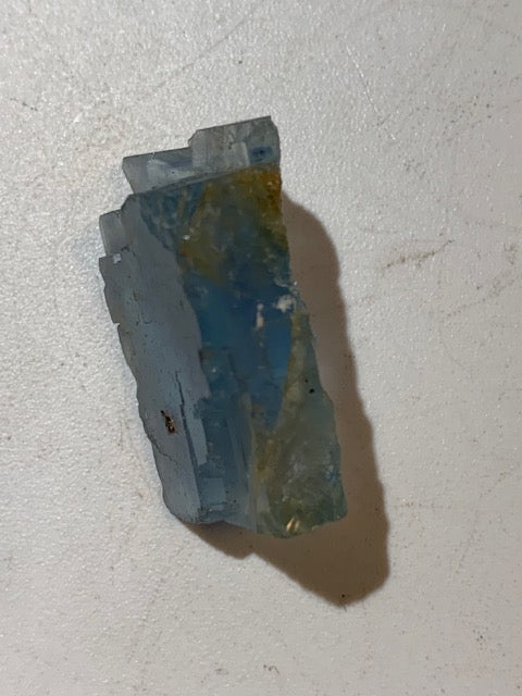 Fluorite bleue de France - 32 mm x 20 x 19 / 21,1 grammes