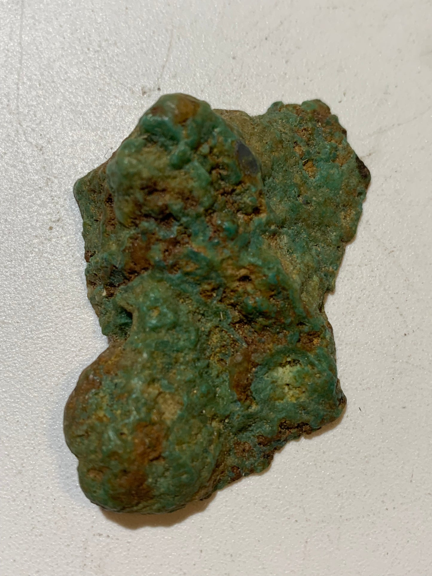 Turquoise verte du Mexique, demi pépite naturelle de 59 mm x 42 x 19 - 26,9 gr.