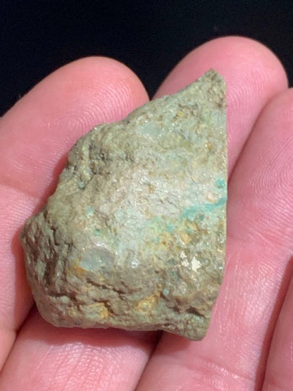 Turquoise verte du Mexique, demi pépite naturelle de 41 mm x 27 x 20 - 22,3 gr.