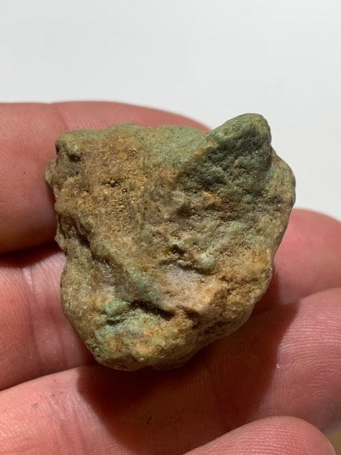 Turquoise verte du Mexique, pépite naturelle de 35 x 30 x 27 - 27,3 gr.