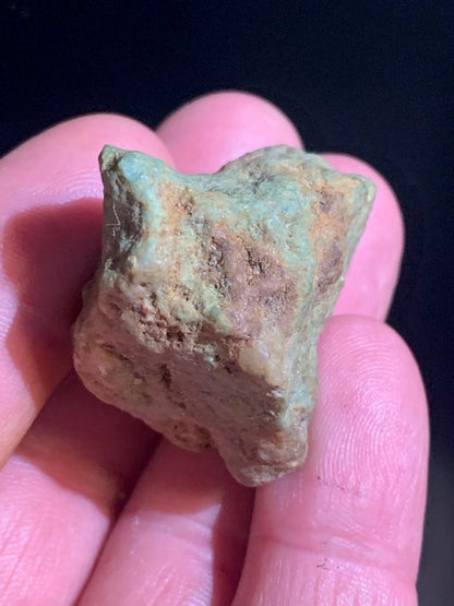 Turquoise verte du Mexique, pépite naturelle de 35 x 30 x 27 - 27,3 gr.