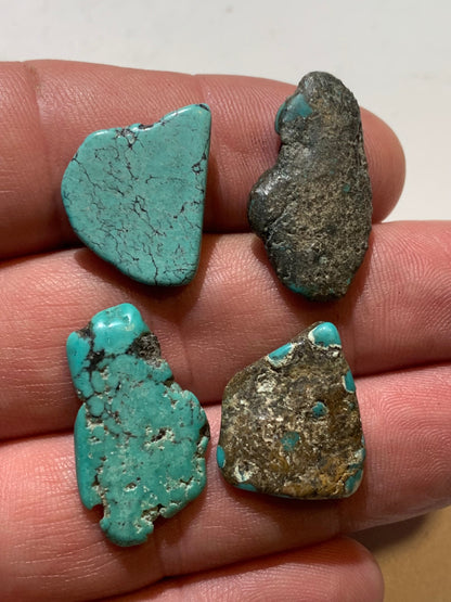 Turquoise Tibétaine, en lot ou à l'unité - Petites pépites naturelles de 25 mm x 18 x 5 - 2 grammes en moyenne