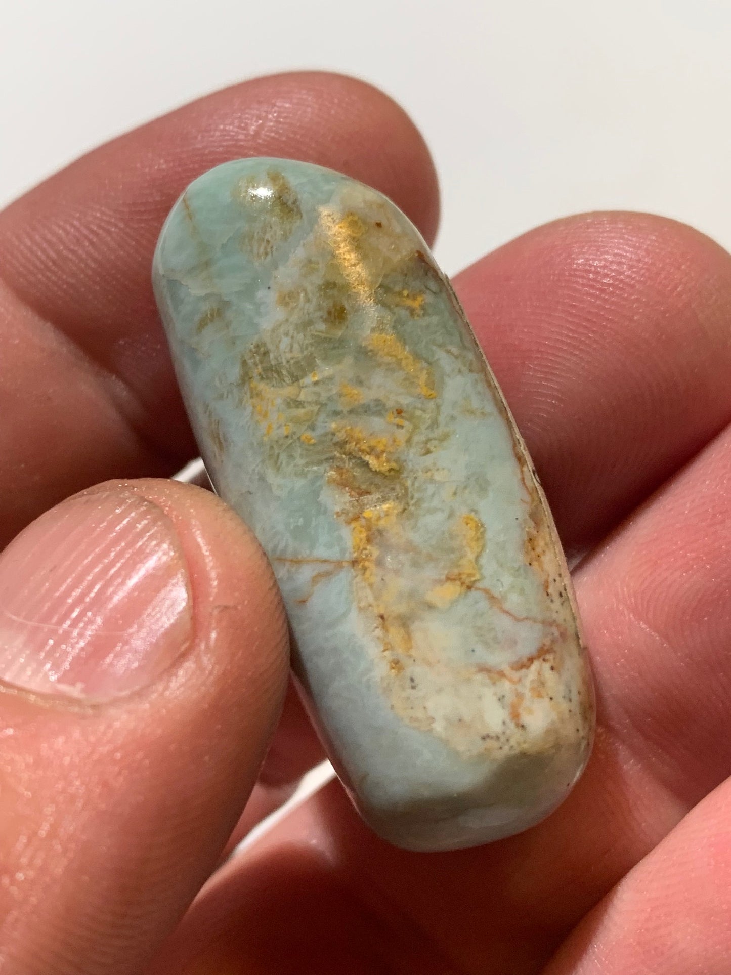 Turquoise de Madagascar, petite pierre roulée (poli) - 4 cm x 1,8 de diamètre - Parfait en pendentif !
