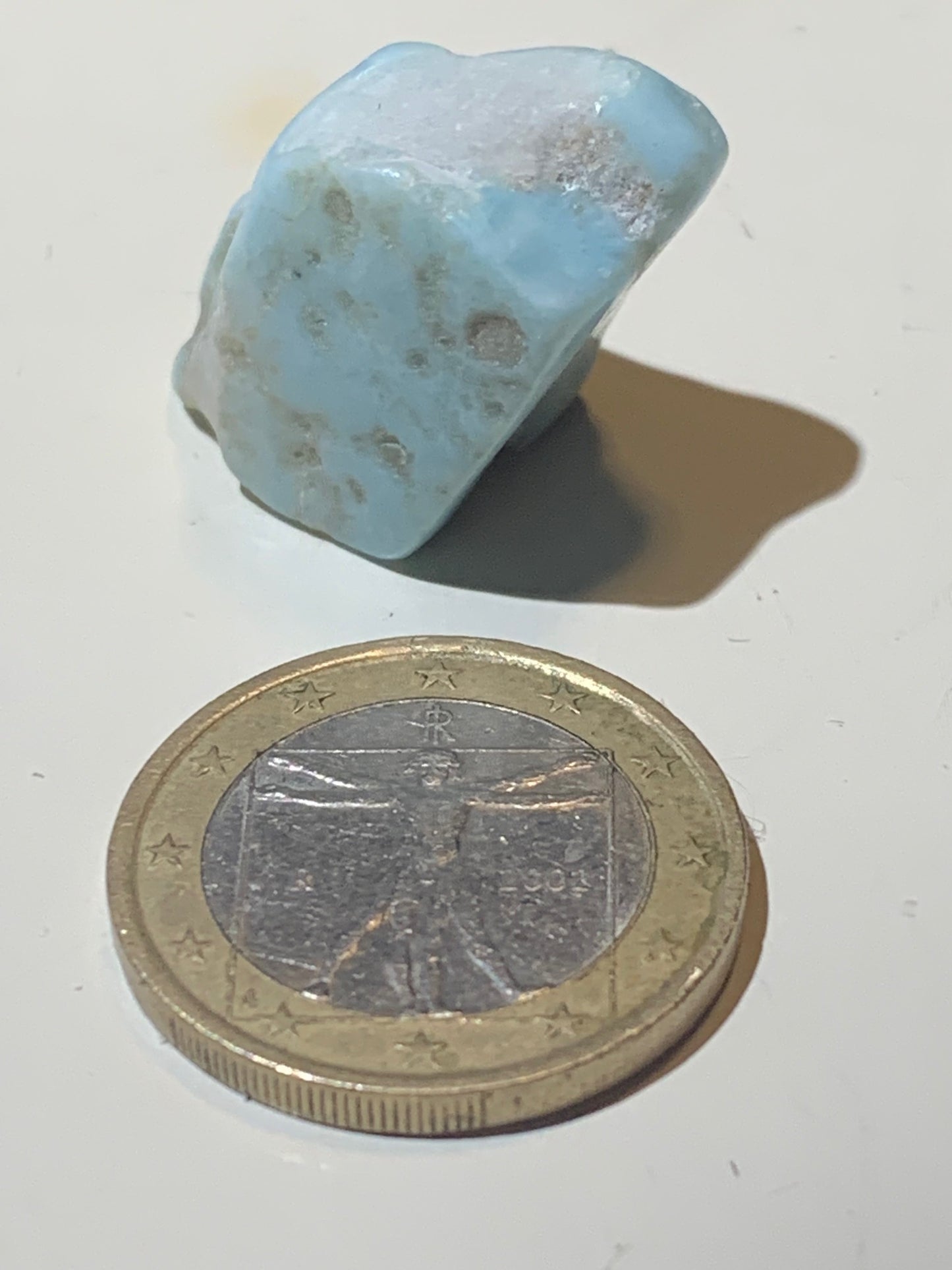 Larimar – pierre roulée – 28 x 16 x 15 mm – 9,9 gr.