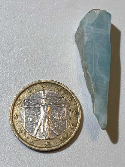 Larimar – pierre roulée – 41 x 12 x 10 mm – 7,1 gr.